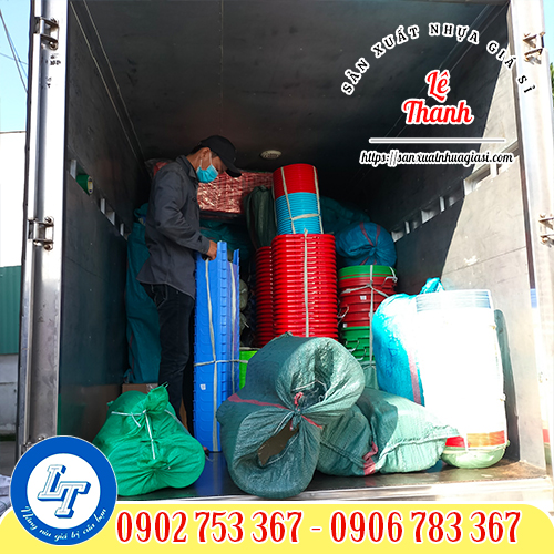 Giao hàng bàn chải chà chân giá sỉ rẻ cho khách Giao hàng bàn chải chà chân giá sỉ rẻ cho khách