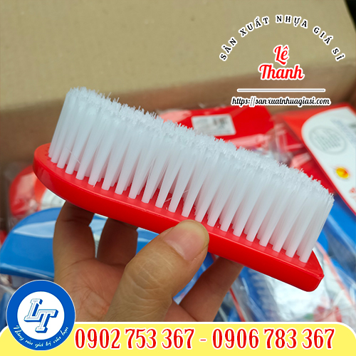 Bàn chải chà chân có cấu tạo sợi lông mỏng, mềm Bàn chải chà chân có cấu tạo sợi lông mỏng, mềm