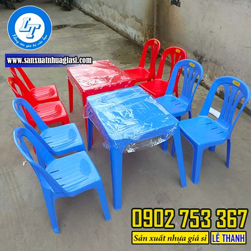 bàn nhựa được sử dụng phổ biến tại các quán cafe bàn nhựa được sử dụng phổ biến tại các quán cafe