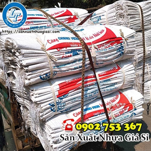 Bao tải đựng xà bần từ bao cám con cũ