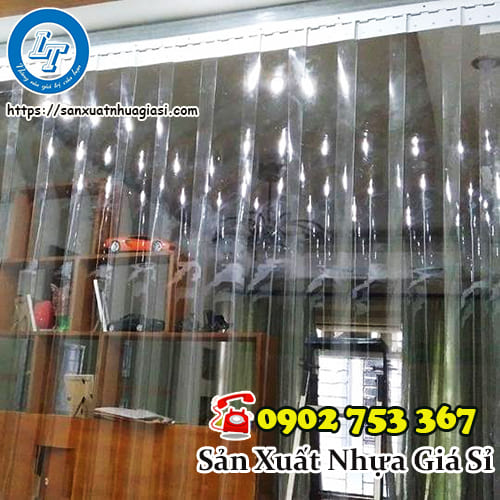 Bạt nhựa trắng làm vách ngăn văn phòng