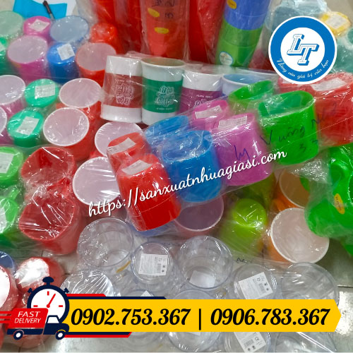 Các loại ca nhựa uống nước Các loại ca nhựa uống nước