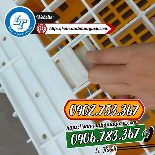 Cấu tạo khóa chắc chắn của lồng gà Cấu tạo khóa chắc chắn của lồng gà