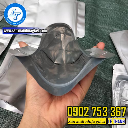 Mặt trong mặt ngoài của túi zip bạc 2 mặt Mặt trong mặt ngoài của túi zip bạc 2 mặt