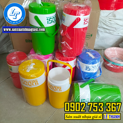 Bình giữ nhiệt có đủ màu xanh, đỏ, vàng... Bình giữ nhiệt có đủ màu xanh, đỏ, vàng...