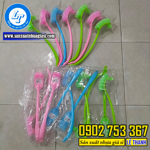 Cọ chùi toilet đủ màu Cọ chùi toilet đủ màu