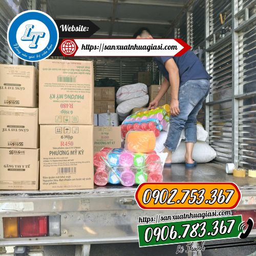 Giao hàng cho khách tại Lê Thanh Giao hàng cho khách tại Lê Thanh