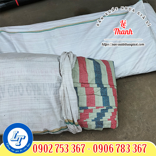 Cuộn bạt kẻ sọc lót công trình Cuộn bạt kẻ sọc lót công trình