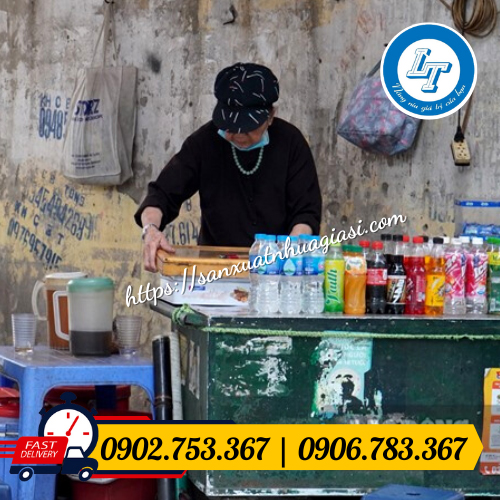 Ca trà đá có nắp được sử dụng trong đời sống Ca trà đá có nắp được sử dụng trong đời sống