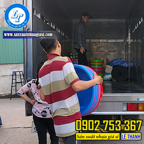 Đi đơn ngoài giờ lống bàn nhựa cho khách Đi đơn ngoài giờ lống bàn nhựa cho khách