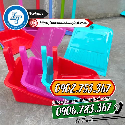 Đồ hốt rác nhựa nhiều màu Đồ hốt rác nhựa nhiều màu