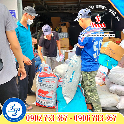 Đội ngũ giao hàng túi xốp đen giá rẻ Đội ngũ giao hàng túi xốp đen giá rẻ