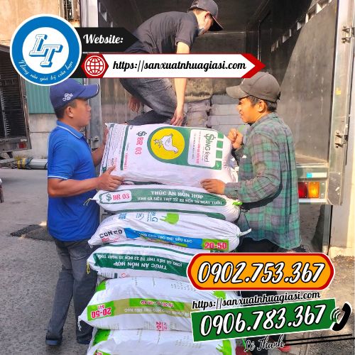 Đội ngũ giao túi xốp trắng gai zin tại Lê Thanh Đội ngũ giao túi xốp trắng gai zin tại Lê Thanh