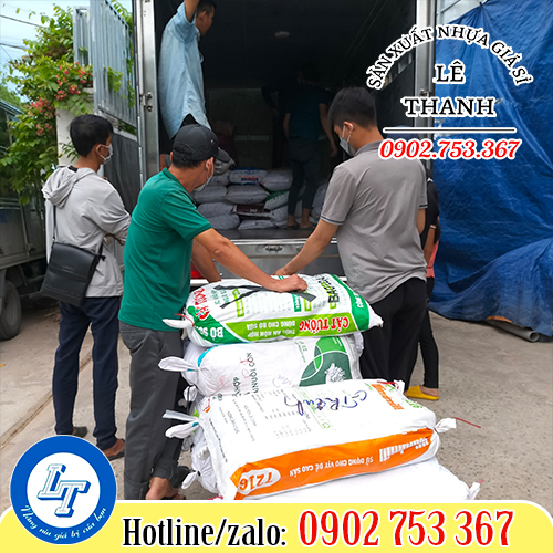 Giao hàng túi opp dán miệng Giao hàng túi opp dán miệng