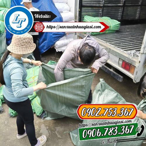 Đóng hàng giao cho khách Đóng hàng giao cho khách
