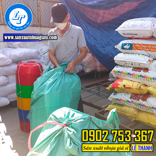 Chuẩn bị giao hàng sọt oval cho khách Chuẩn bị giao hàng sọt oval cho khách