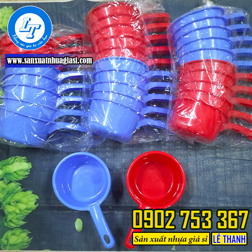 Lê Thanh bỏ sỉ gáo nhựa giá rẻ Lê Thanh bỏ sỉ gáo nhựa giá rẻ