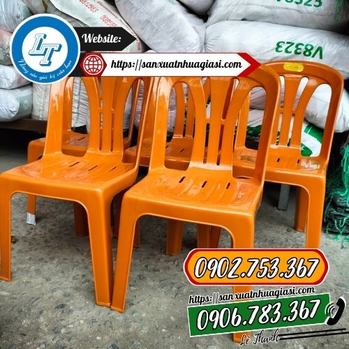Ghế nhựa dựa 3 sọc màu cam Ghế nhựa dựa 3 sọc màu cam