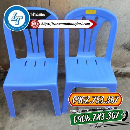 Ghế nhựa dựa 3 sọc màu xanh Ghế nhựa dựa 3 sọc màu xanh