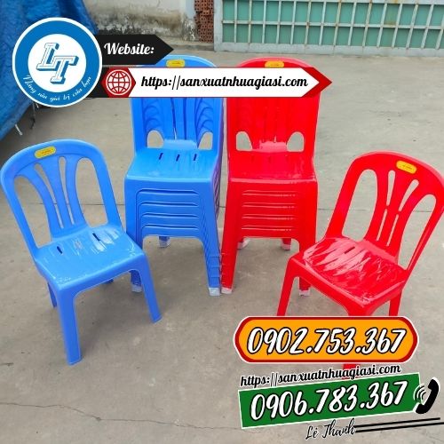 Ghế nhựa dựa 3 sọc mini Ghế nhựa dựa 3 sọc mini