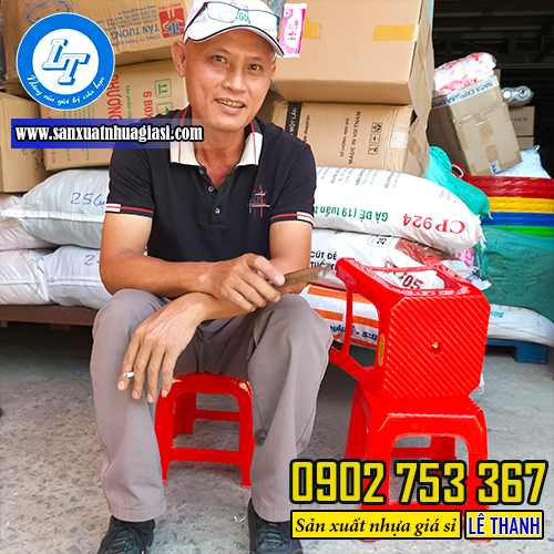 Ghế nhựa lùn có khả năng chịu trọng lượng cao Ghế nhựa lùn có khả năng chịu trọng lượng cao