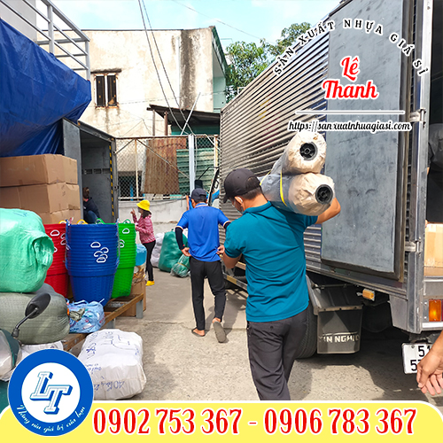 Giao 30 cuộn màng phủ nông nghiệp đục lỗ Giao 30 cuộn màng phủ nông nghiệp đục lỗ