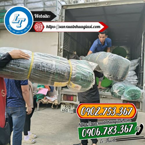 Giao các đơn lưới che nắng cho khách Giao các đơn lưới che nắng cho khách