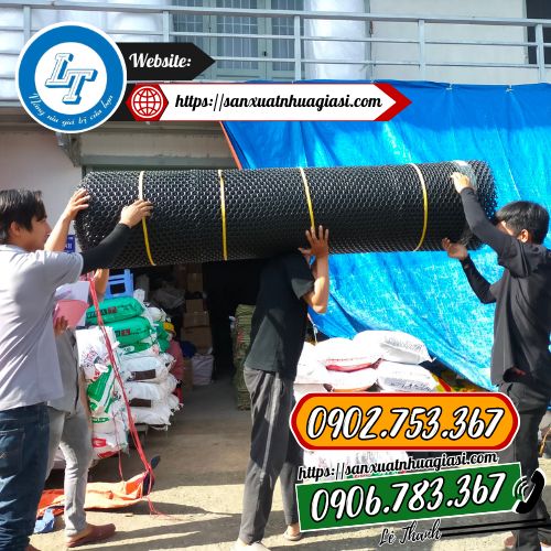 Giao cuộn lưới mắt cáo đen 2m Giao cuộn lưới mắt cáo đen 2m