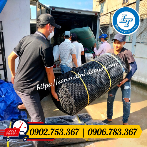 Giao cuộn lưới nhựa ngăn gà vịt Giao cuộn lưới nhựa ngăn gà vịt