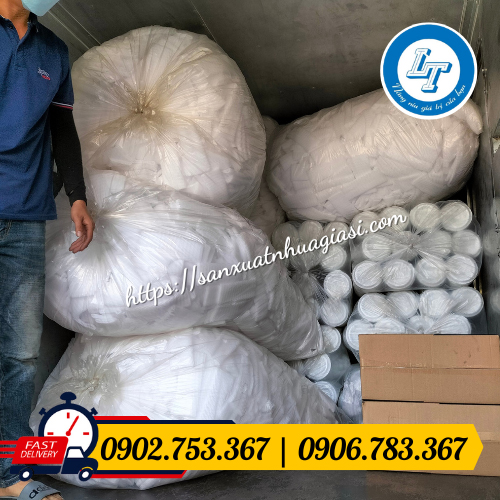 Giao đơn hàng xốp lưới cho khách Giao đơn hàng xốp lưới cho khách