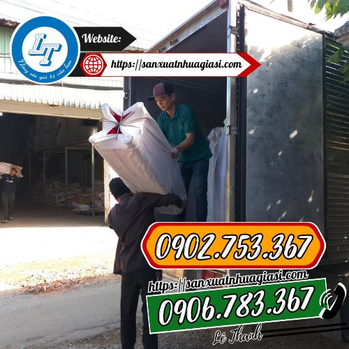 Giao hàng ghế nhựa cho khách Giao hàng ghế nhựa cho khách