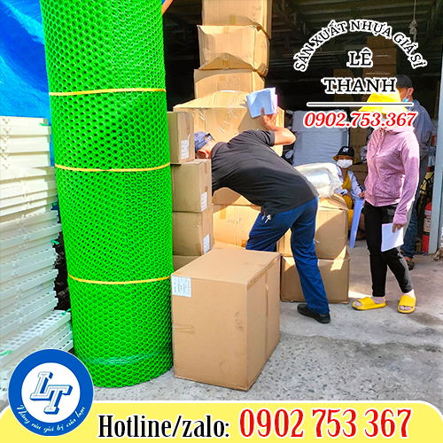 Giao hàng túi hút chân không cho khách Giao hàng túi hút chân không cho khách