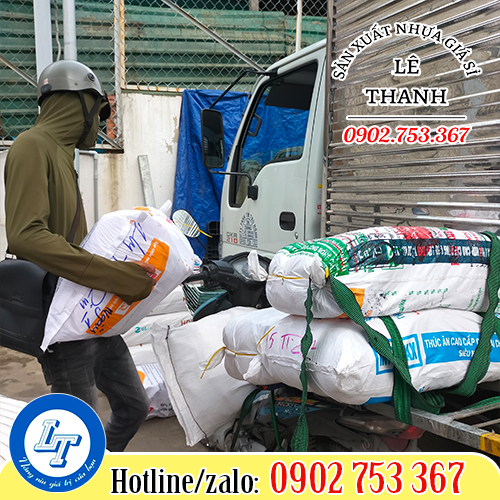 Giao hàng túi opp dán miệng Giao hàng túi opp dán miệng