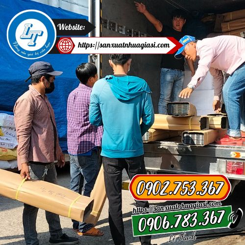 Giao khay ươm hạt lỗ tròn cho khách Giao khay ươm hạt lỗ tròn cho khách