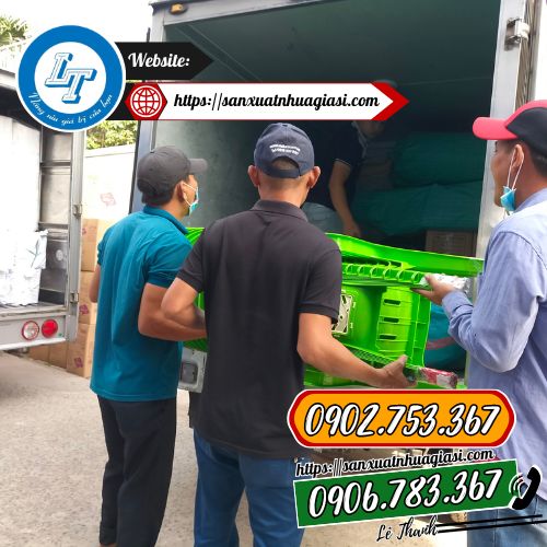 Đơn hàng giao ghế nhựa cho khách Đơn hàng giao ghế nhựa cho khách