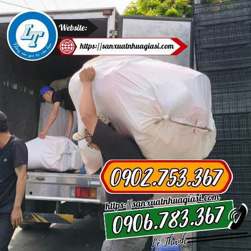 Giao sỉ ca nhựa vuông cho khách Giao sỉ ca nhựa vuông cho khách