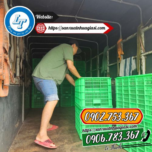 Giao sỉ các đơn hàng nhựa cho khách Giao sỉ các đơn hàng nhựa cho khách