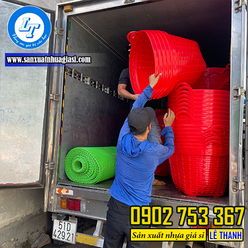 Giao sỉ cần xé nhựa màu đỏ Giao sỉ cần xé nhựa màu đỏ