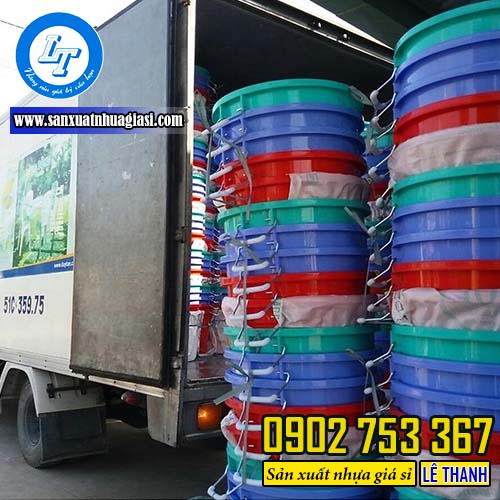 Giao sỉ thùng nhựa đủ quy cách Giao sỉ thùng nhựa đủ quy cách