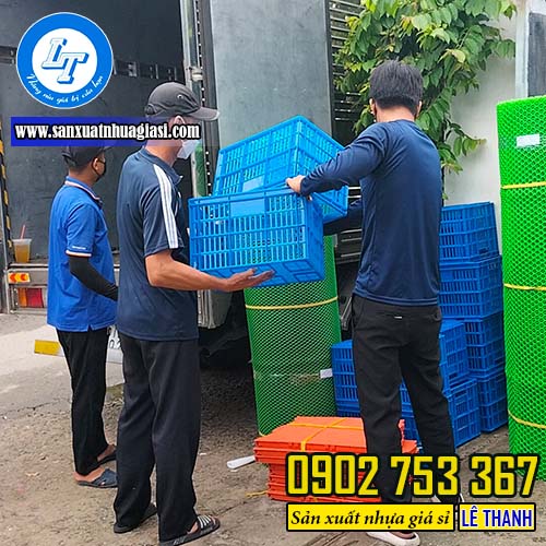 Giao sóng nhựa hở cho khách Giao sóng nhựa hở cho khách