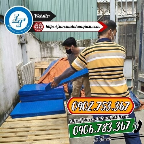 Hỗ trợ giao hàng pallet nhựa cho khách Hỗ trợ giao hàng pallet nhựa cho khách