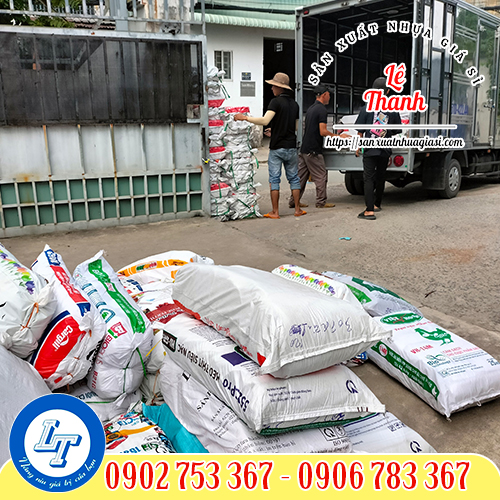 Lê Thanh miễn phí giao hàng túi xốp 2 quai Lê Thanh miễn phí giao hàng túi xốp 2 quai