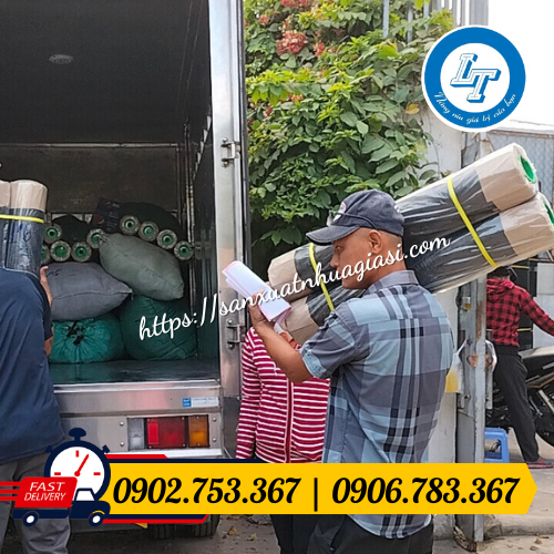 Giao hàng cuộn màng phủ nông nghiệp cho khách Giao hàng cuộn màng phủ nông nghiệp cho khách