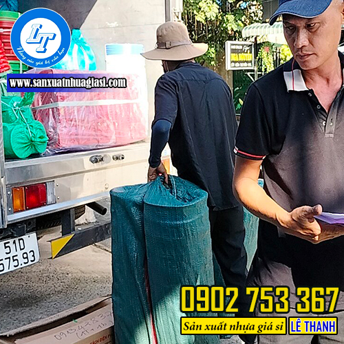 Lê Thanh giao sỉ lồng bàn nhựa cho khách Lê Thanh giao sỉ lồng bàn nhựa cho khách