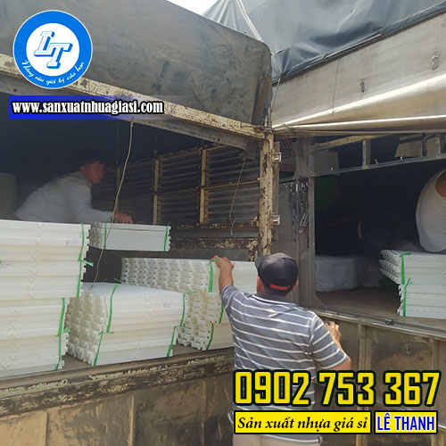Lê Thanh giao sỉ sàn nhựa nuôi dê cho khách Lê Thanh giao sỉ sàn nhựa nuôi dê cho khách