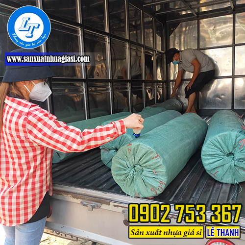 Lê Thanh giao sỉ màng lót sàn cho khách Lê Thanh giao sỉ màng lót sàn cho khách