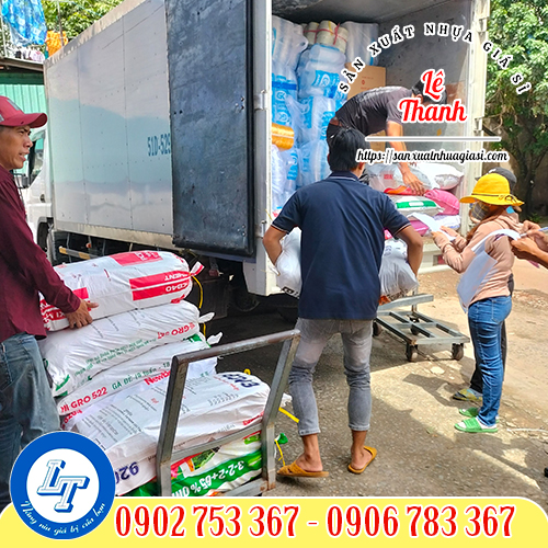 Lê Thanh bán sỉ túi xốp 2 quai giá rẻ Lê Thanh bán sỉ túi xốp 2 quai giá rẻ