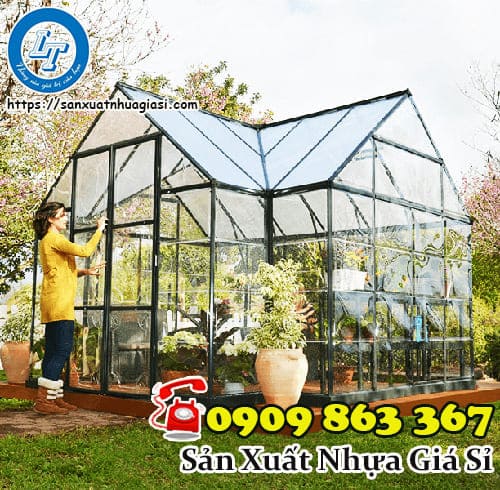 Màng nhà kính trồng rau sau khi lợp