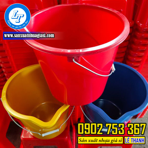 Xô nhựa pha thuốc đủ màu xanh, vàng, đỏ Xô nhựa pha thuốc đủ màu xanh, vàng, đỏ