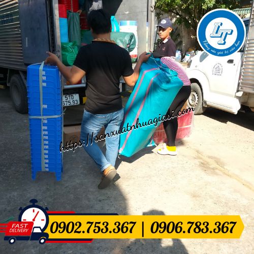 Miễn phí giao hàng nội thành bàn ghế nhựa Miễn phí giao hàng nội thành bàn ghế nhựa